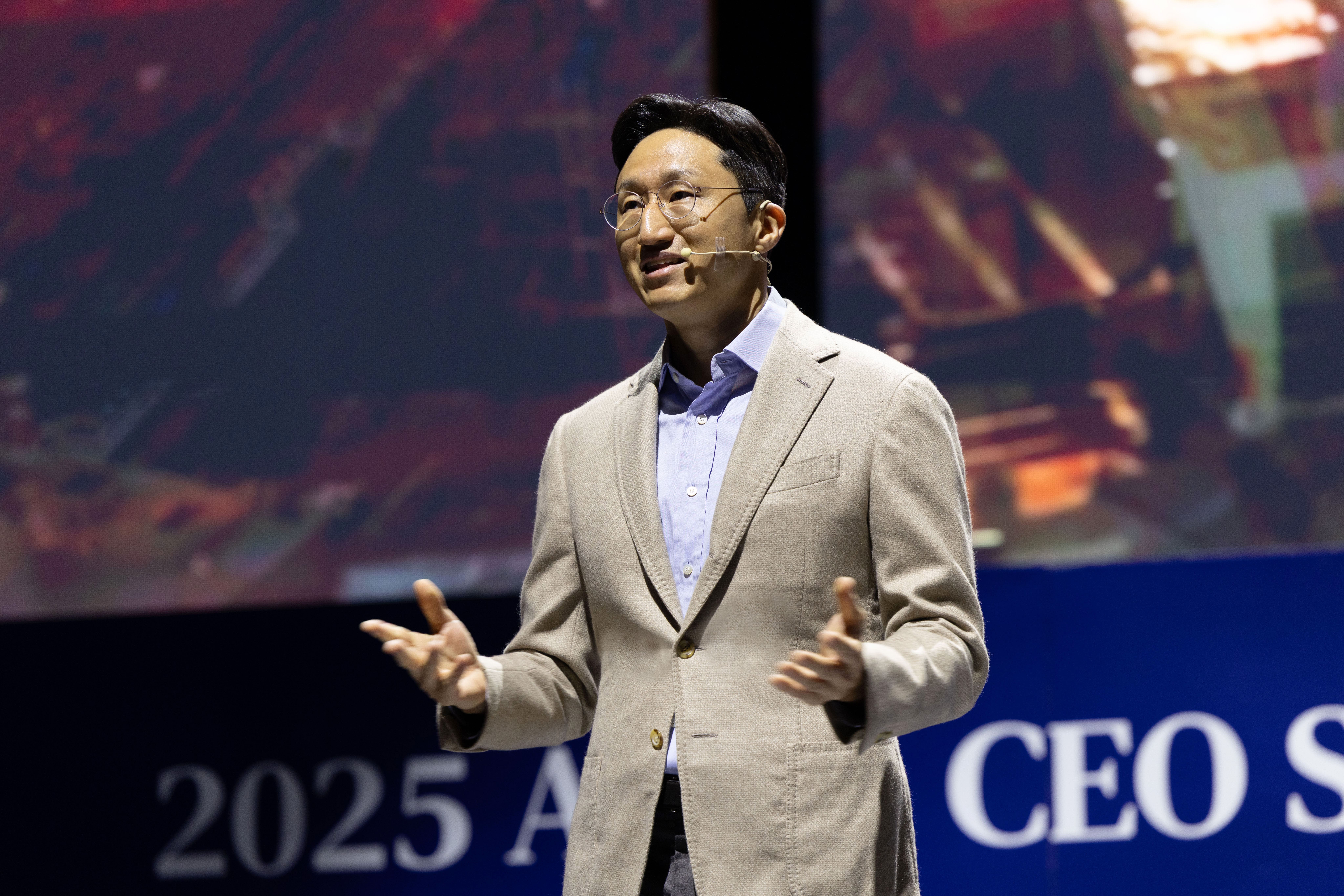 사진1. HD현대 정기선 회장이 APEC CEO 서밋 퓨처 테크 포럼 조선에서 기조연설을 진행했다 (1).jpg